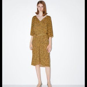 NWT Zara printed dress with belt